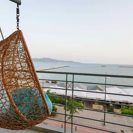 Seafront Haven - Blue Luxury Daire *
