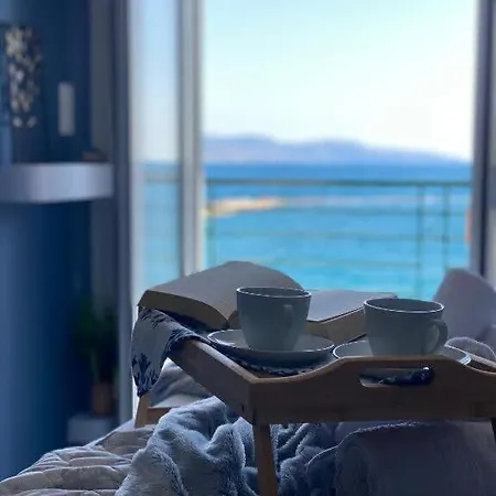 Seafront Haven - Blue Luxury Daire *